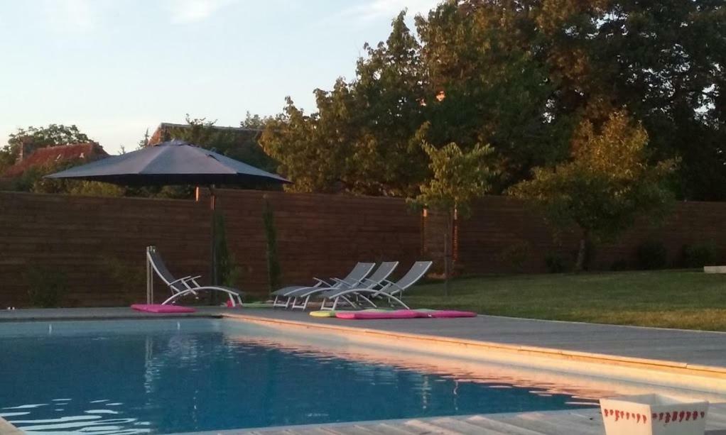 Le Mazet D'Olt Bed and Breakfast Altillac Buitenkant foto